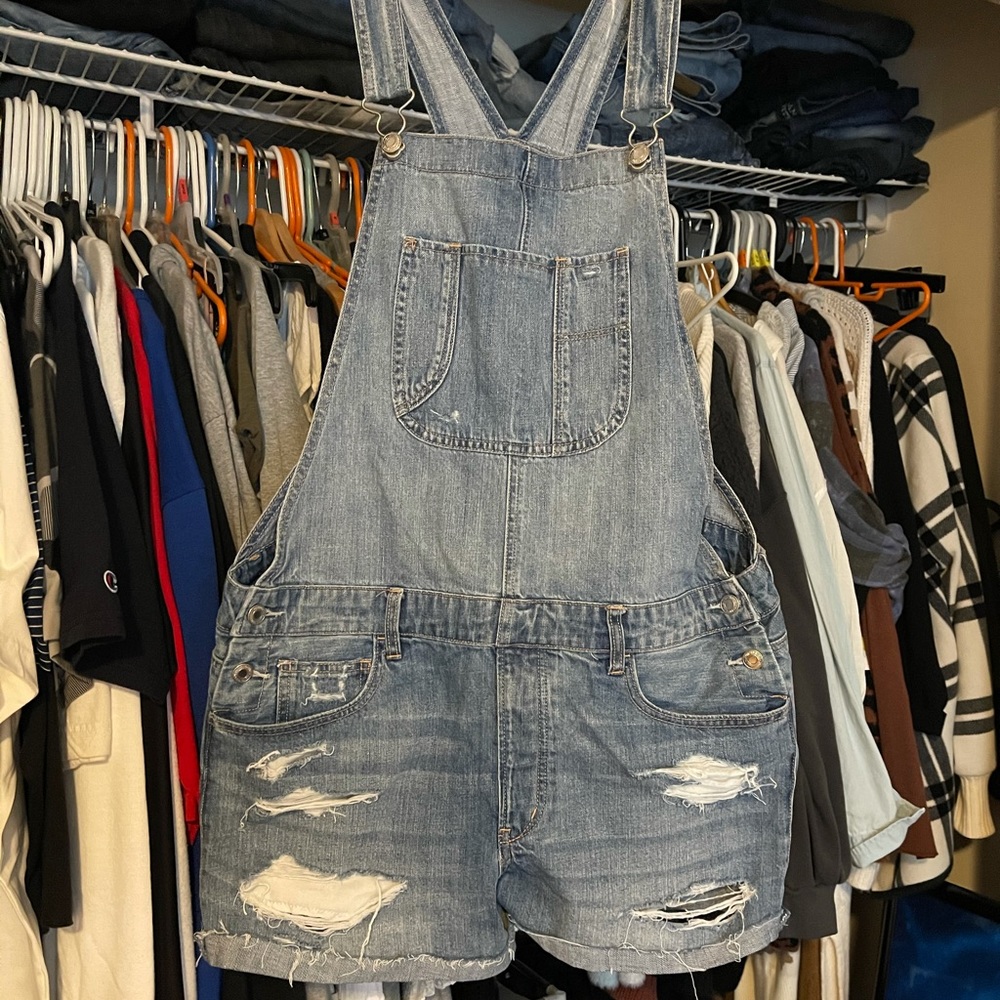 American eagle overall short
